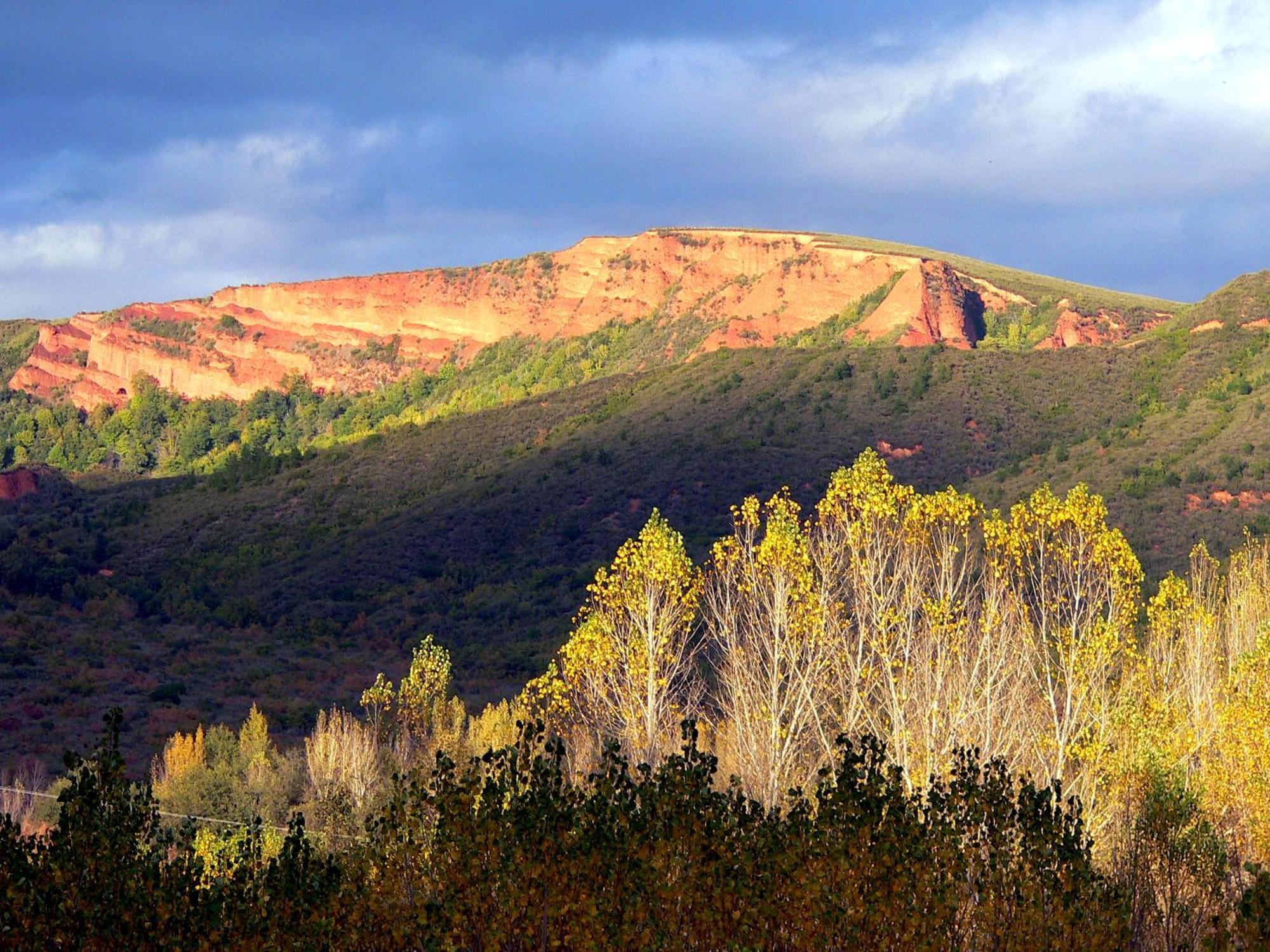 Hostel El Campano Villafranca Del Bierzo Dış mekan fotoğraf
