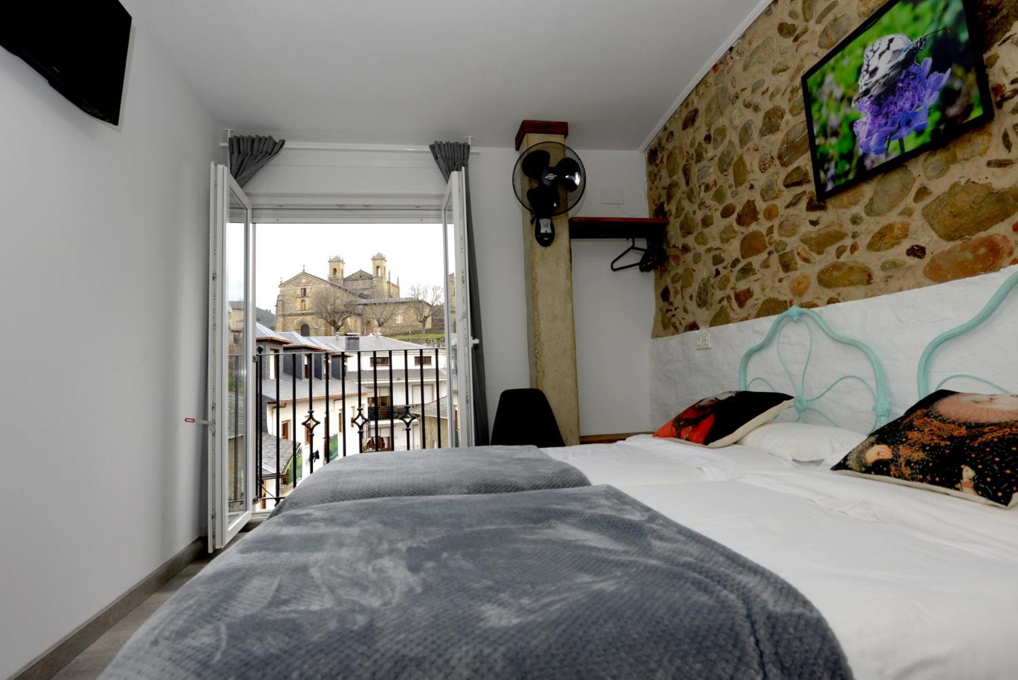 Hostel El Campano Villafranca Del Bierzo Dış mekan fotoğraf